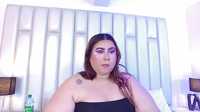 aandreaperez live cam on StripChat