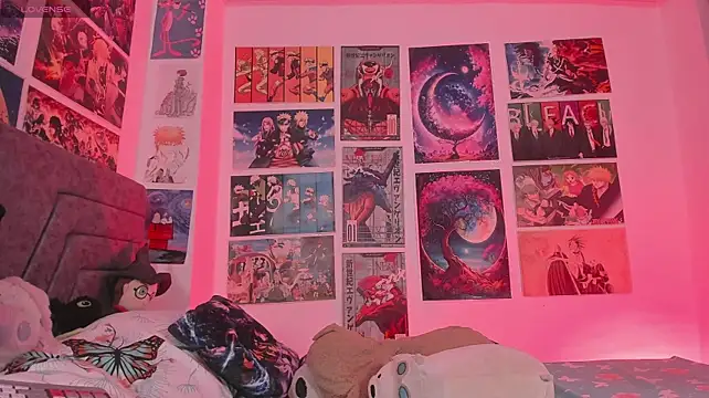 MissCurvyTop webcam