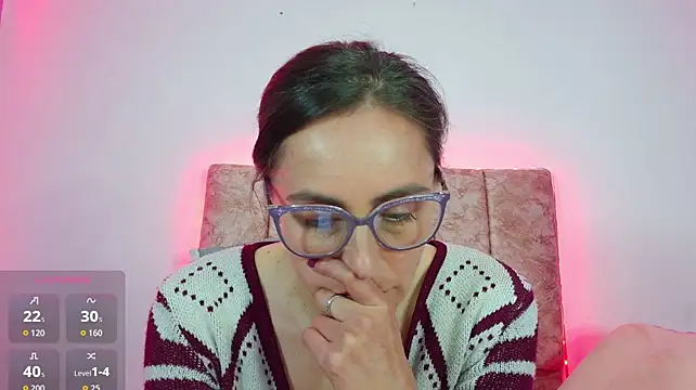 Ava_Raye