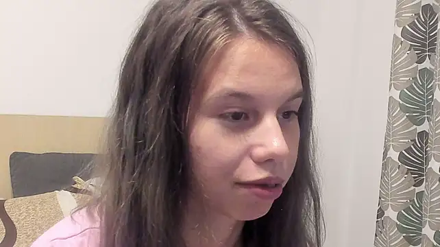 Emma_Tiny69 webcam