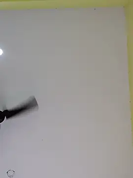 Minakshi-Gi live cam on StripChat