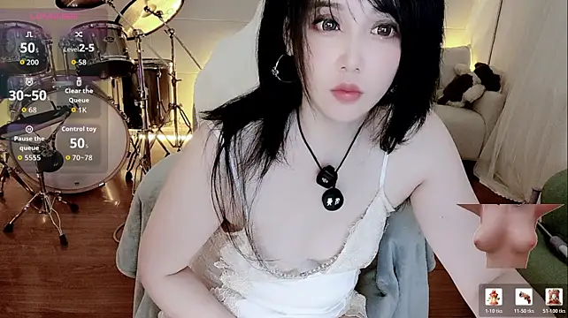 Evangelin-e live sex cam