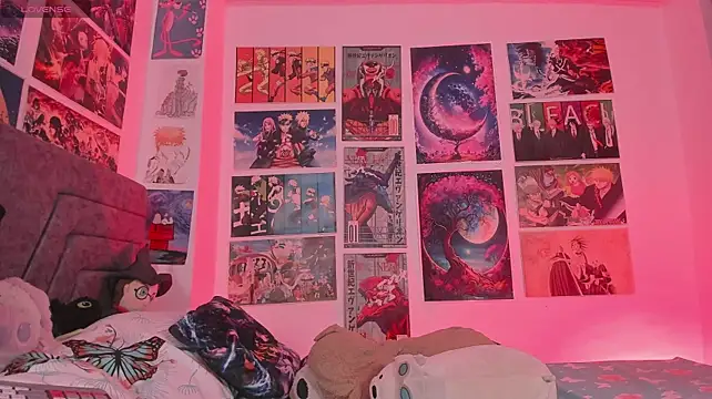 MissCurvyTop webcam