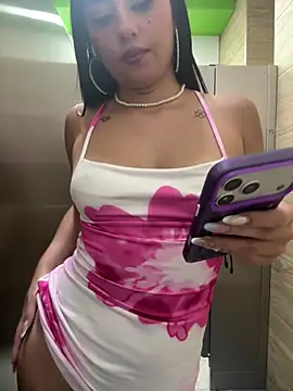 LilacNoir webcam