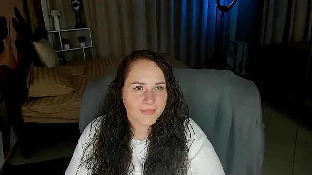 Chorna_Rouse live cam preview
