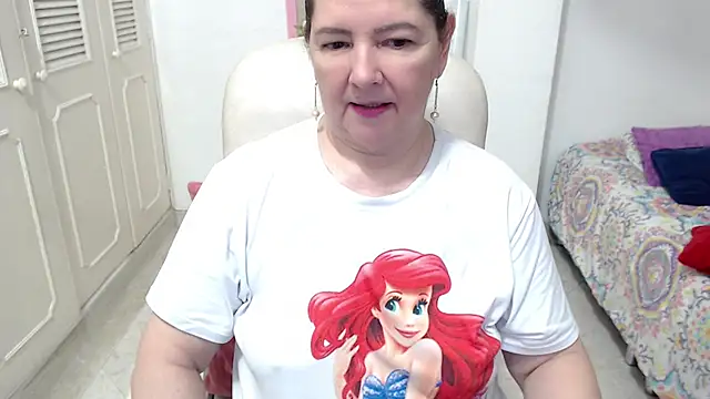 leonela_69 live cam preview