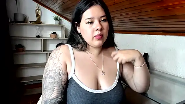 LinaBrowm live cam preview