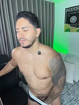 owen-pierces webcam