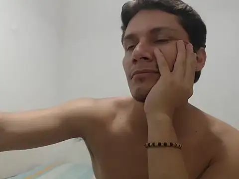 Zayn_clausen live cam on StripChat