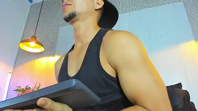 Jamexxx1_ live cam on StripChat