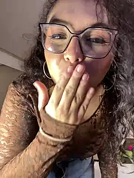 AlmaraRouge webcam