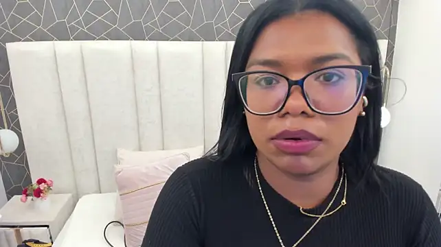 veronica_ebony webcam