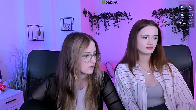 luna_berryy live cam on StripChat
