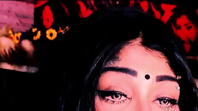 indian_dreamgirl webcam