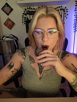 divine_eve webcam