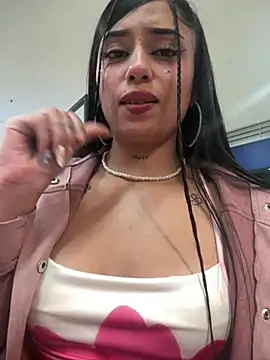 LilacNoir webcam