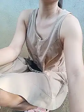 Linda-yiyi live cam on StripChat