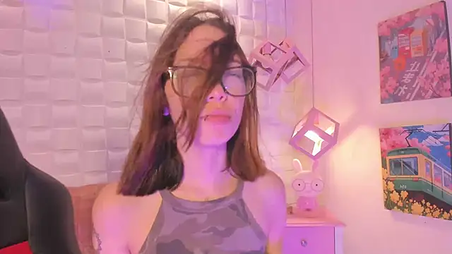 HarperrWest live cam on StripChat