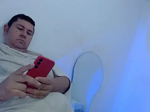 elgatoloco11 (Ask my age) - estoy por escupir leche