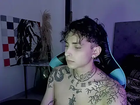 zack_bc33 (M young) - Show naked