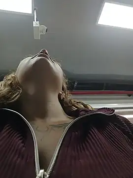 Emma_Risky-