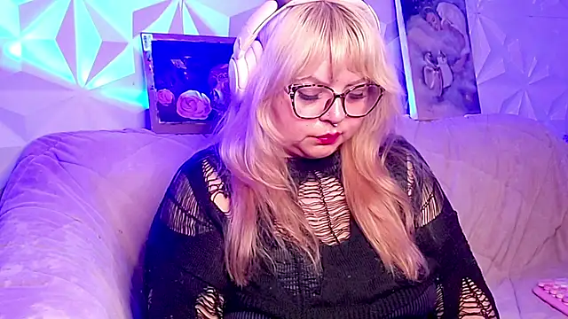 Satyn_doll
