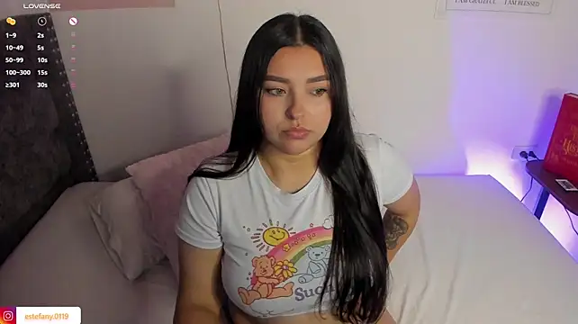 estefany09_ live cam on StripChat