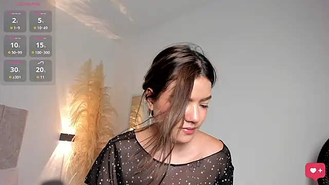 ariana_x1_