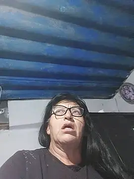 clarita_01 live cam preview