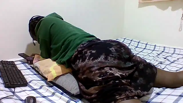 sweetelle09 live cam on StripChat