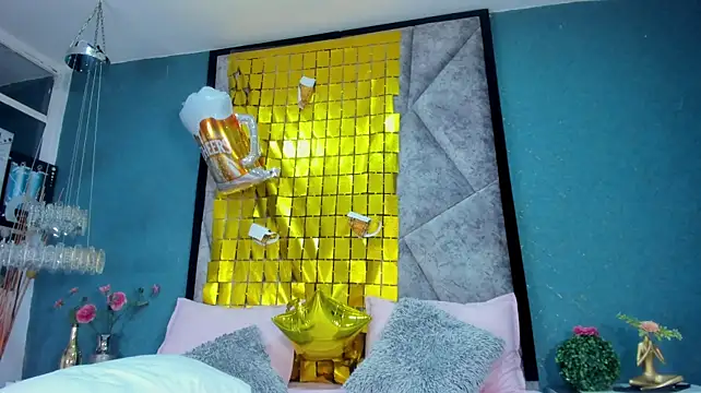 LolaSkinny live cam on StripChat