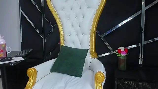 Aisha_hotts777 webcam