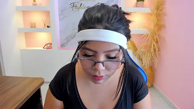 AlondraEvans webcam