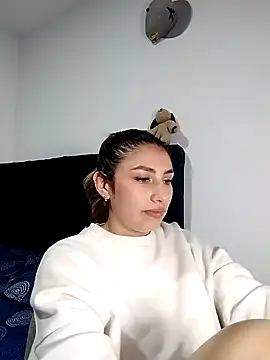 AliceTeenager___ webcam