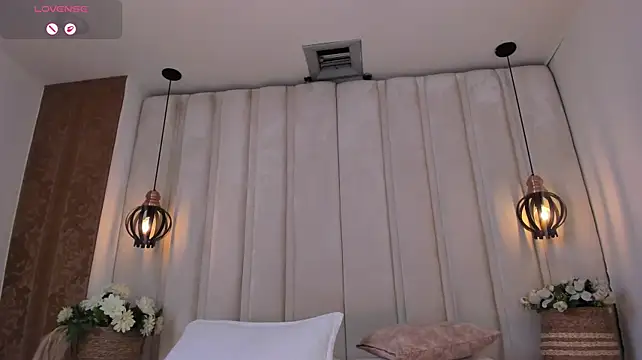 LanaDeluca webcam