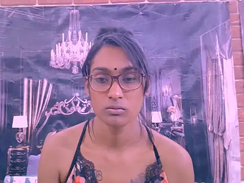 IndianRebel4u2Luv webcam