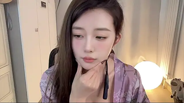yiyi5588 webcam