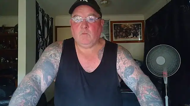 KINKYBLUEYES69