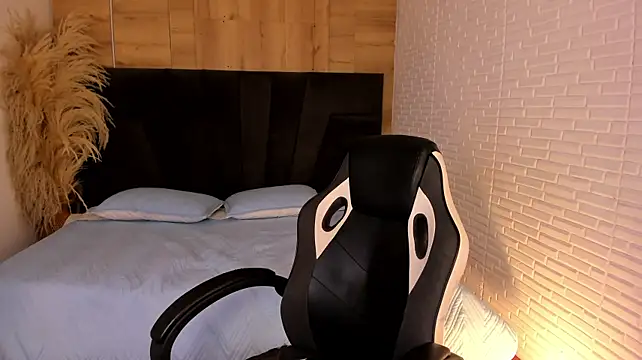 VictoriaMonroee_ webcam