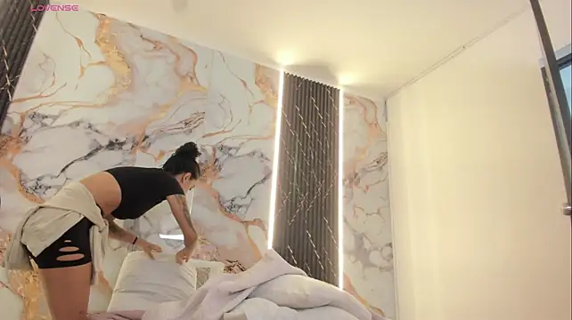 ZOETTAYLOR webcam
