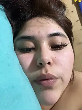 yazzhot18 webcam