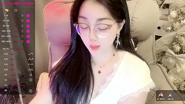 Monica-666888- webcam
