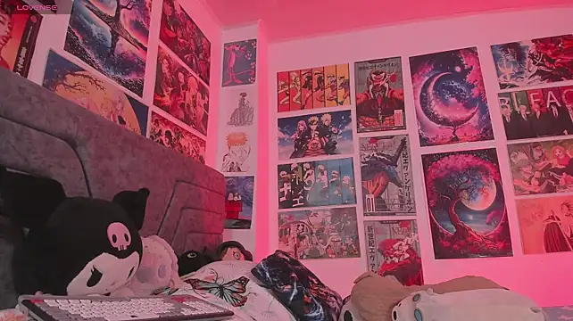 MissCurvyTop