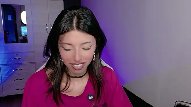 NanakoDollx webcam
