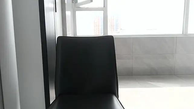 nole_china7 (Ask my age) - talk / fun / cum