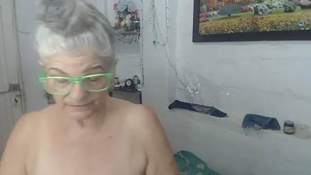 FunnyGrandma webcam