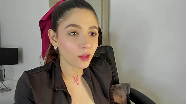 AnnyCherry_