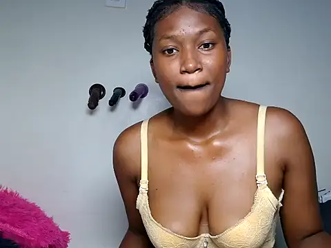 NaughtyPearl_