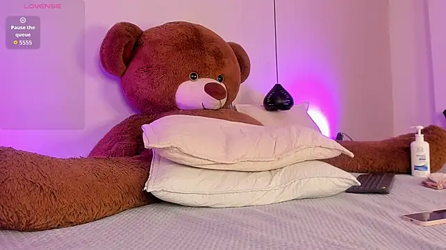 ashvalentine_ live cam on StripChat