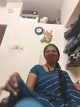 Tamil_Yalini12 live cam on StripChat